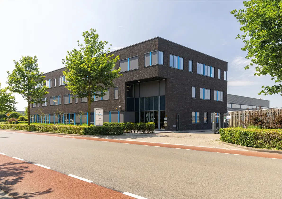 Kantoorinrichting_HQ Holland Water_Amersfoort_BOLD interieur design
